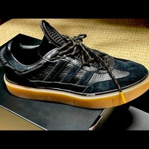 Size 9.5 adidas IVY PARK SuperSleek 72. Black.